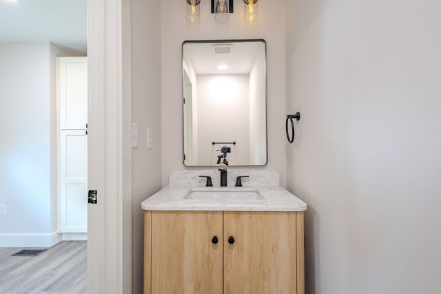 439 Fairlawn Cir, Maryville, TN 37801