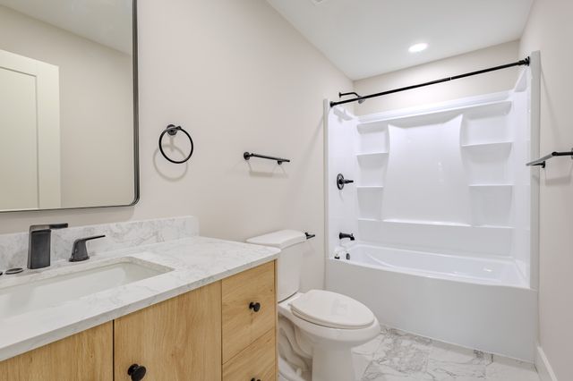 439 Fairlawn Cir, Maryville, TN 37801