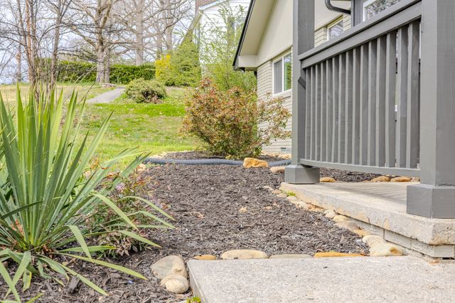 439 Fairlawn Cir, Maryville, TN 37801