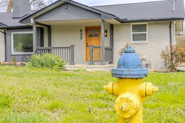 439 Fairlawn Cir, Maryville, TN 37801