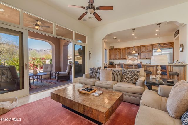 8286 E CLUB VILLAGE Drive, Gold Canyon, AZ 85118