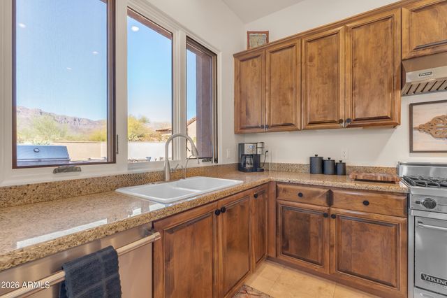 8286 E CLUB VILLAGE Drive, Gold Canyon, AZ 85118