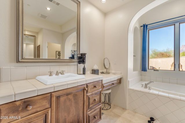 8286 E CLUB VILLAGE Drive, Gold Canyon, AZ 85118
