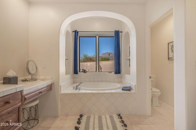 8286 E CLUB VILLAGE Drive, Gold Canyon, AZ 85118