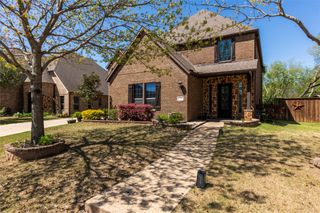 2688 Waters Edge Drive, Grand Prairie, TX 75054