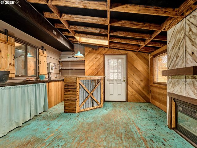 610 E HEINTZ St, Molalla, OR 97038