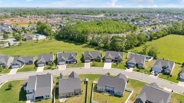 2808 Goose Creek Ln, Murfreesboro, TN 37128