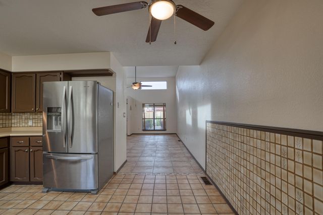 9 Pheasant Hill Drive NE, Albuquerque, NM 87111