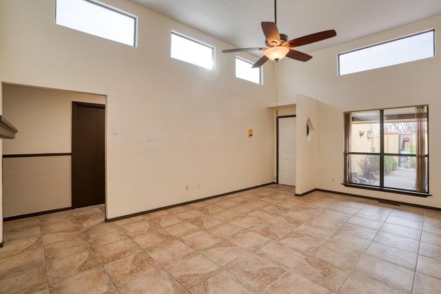 9 Pheasant Hill Drive NE, Albuquerque, NM 87111