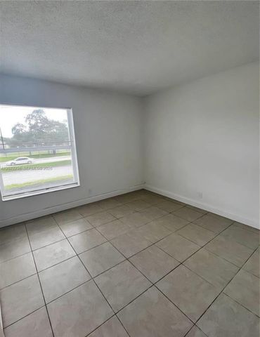 505 S Pine Island Road B207, Plantation, FL 33324