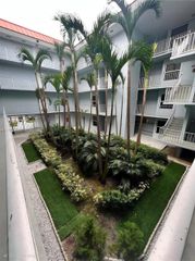 505 S Pine Island Road B207, Plantation, FL 33324