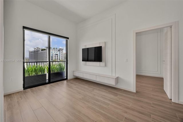 4220 Laguna St 803, Coral Gables, FL 33146