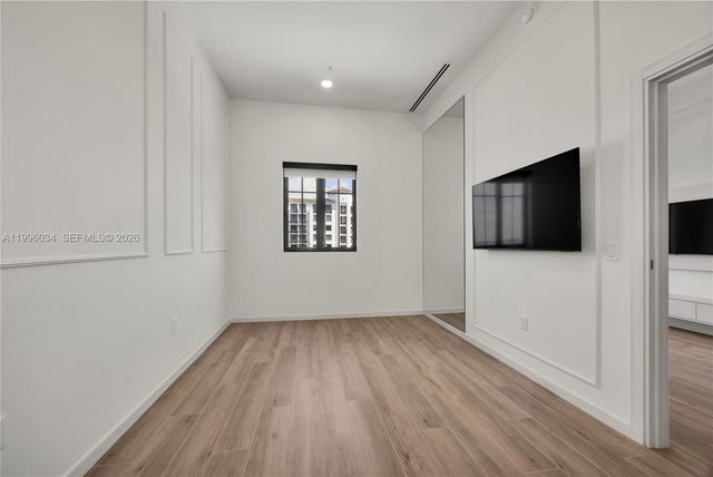 4220 Laguna St 803, Coral Gables, FL 33146