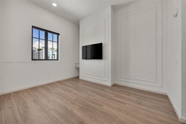 4220 Laguna St 803, Coral Gables, FL 33146