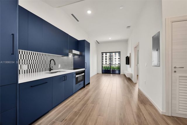 4220 Laguna St 803, Coral Gables, FL 33146