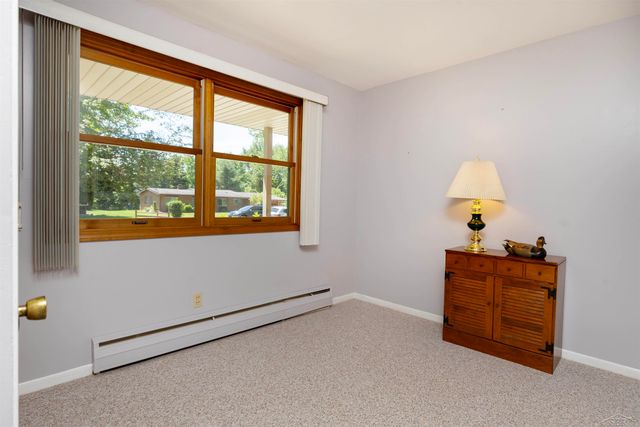 5542 Barberry Lane, Saginaw, MI 48603