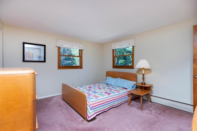 5542 Barberry Lane, Saginaw, MI 48603
