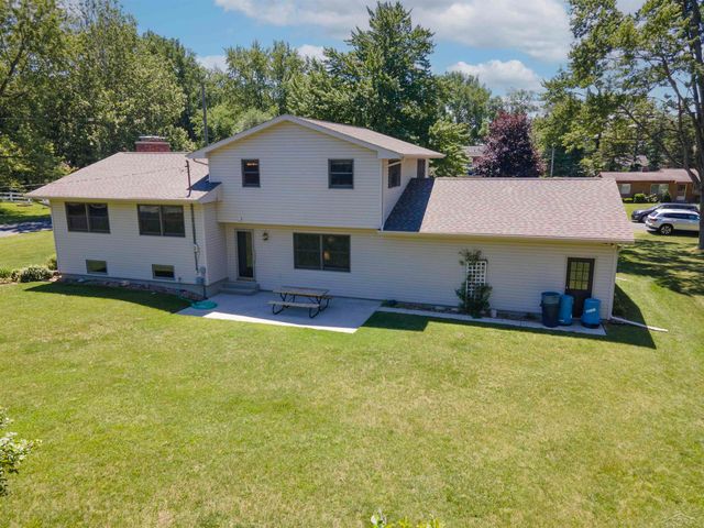 5542 Barberry Lane, Saginaw, MI 48603