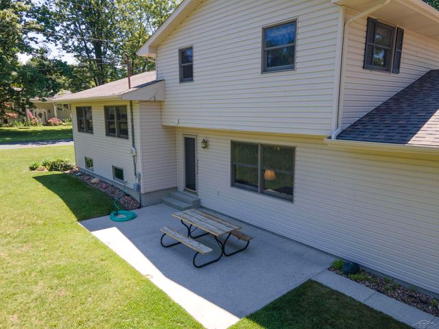 5542 Barberry Lane, Saginaw, MI 48603