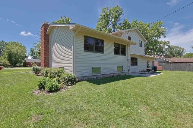 5542 Barberry Lane, Saginaw, MI 48603