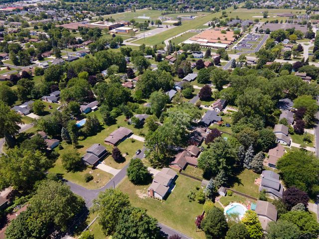 5542 Barberry Lane, Saginaw, MI 48603