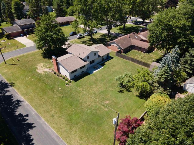5542 Barberry Lane, Saginaw, MI 48603