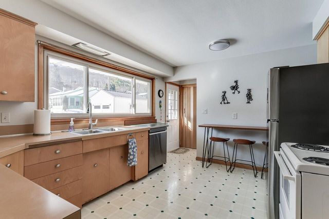 109 Hill STREET N, La Crescent, MN 55947