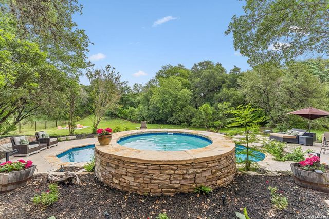 9250 Marymont Park, San Antonio, TX 78217