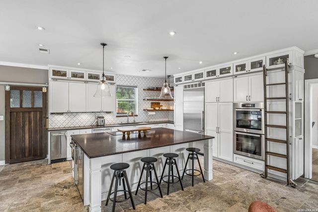 9250 Marymont Park, San Antonio, TX 78217