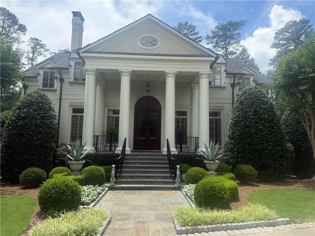 70 W Brookhaven Drive NE, Atlanta, GA 30319