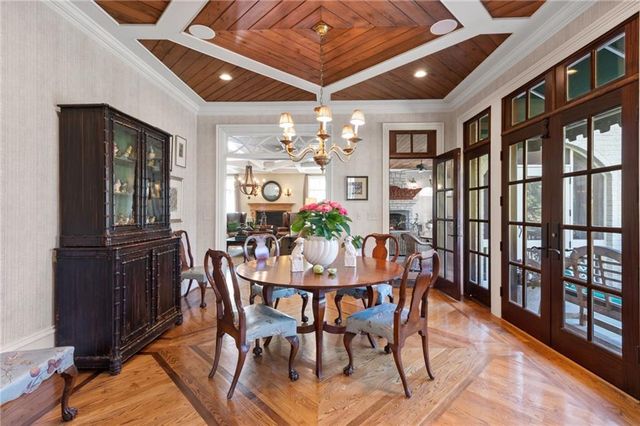70 W Brookhaven Drive NE, Atlanta, GA 30319