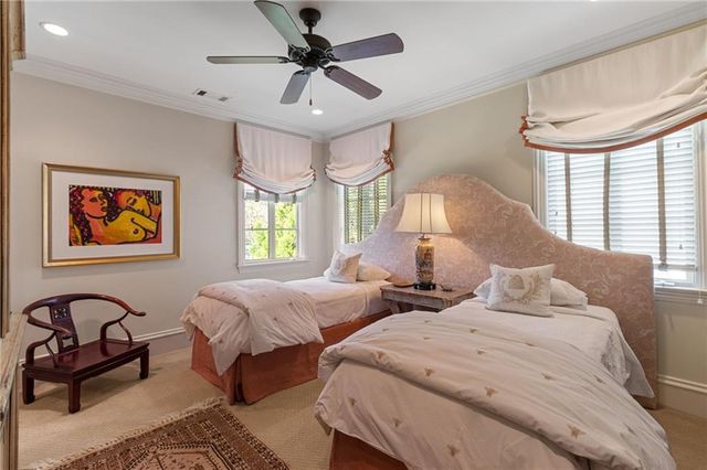 70 W Brookhaven Drive NE, Atlanta, GA 30319