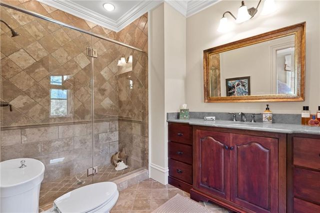 70 W Brookhaven Drive NE, Atlanta, GA 30319