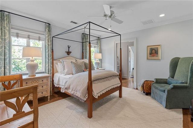 70 W Brookhaven Drive NE, Atlanta, GA 30319