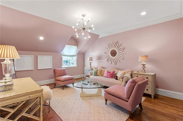 70 W Brookhaven Drive NE, Atlanta, GA 30319