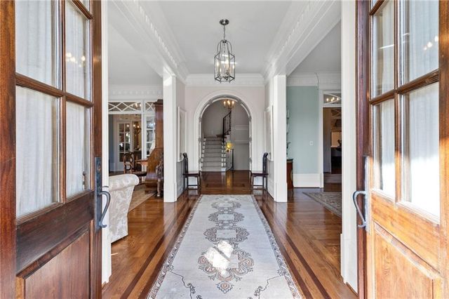 70 W Brookhaven Drive NE, Atlanta, GA 30319