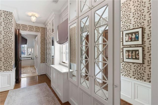 70 W Brookhaven Drive NE, Atlanta, GA 30319