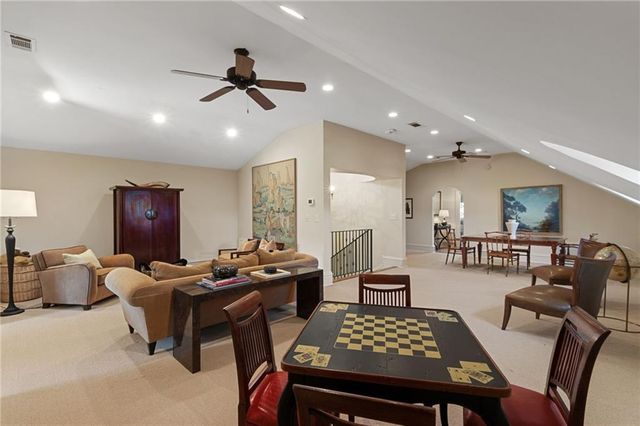70 W Brookhaven Drive NE, Atlanta, GA 30319
