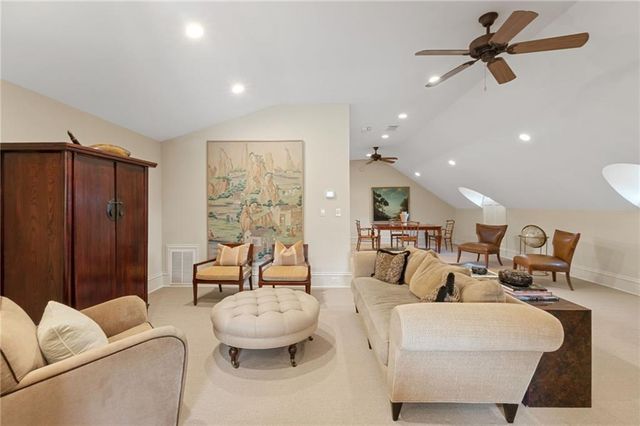 70 W Brookhaven Drive NE, Atlanta, GA 30319