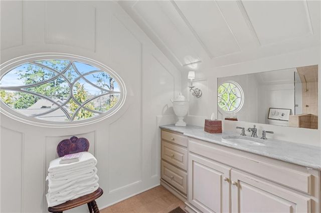 70 W Brookhaven Drive NE, Atlanta, GA 30319