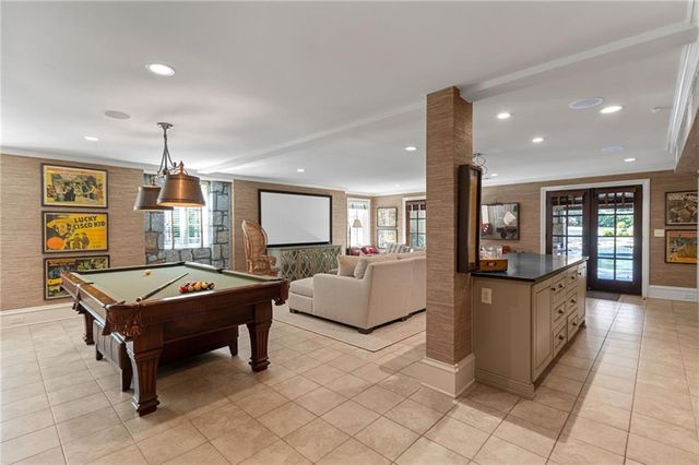 70 W Brookhaven Drive NE, Atlanta, GA 30319