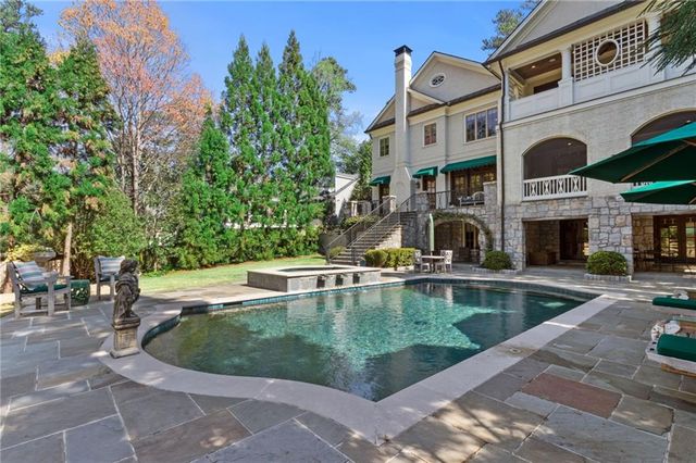 70 W Brookhaven Drive NE, Atlanta, GA 30319