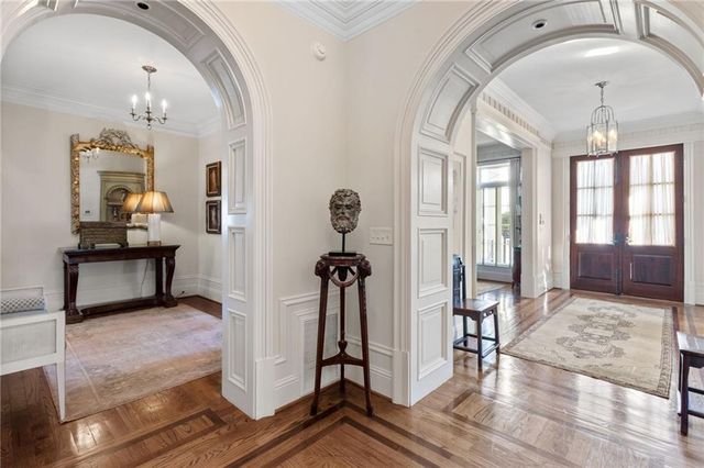 70 W Brookhaven Drive NE, Atlanta, GA 30319