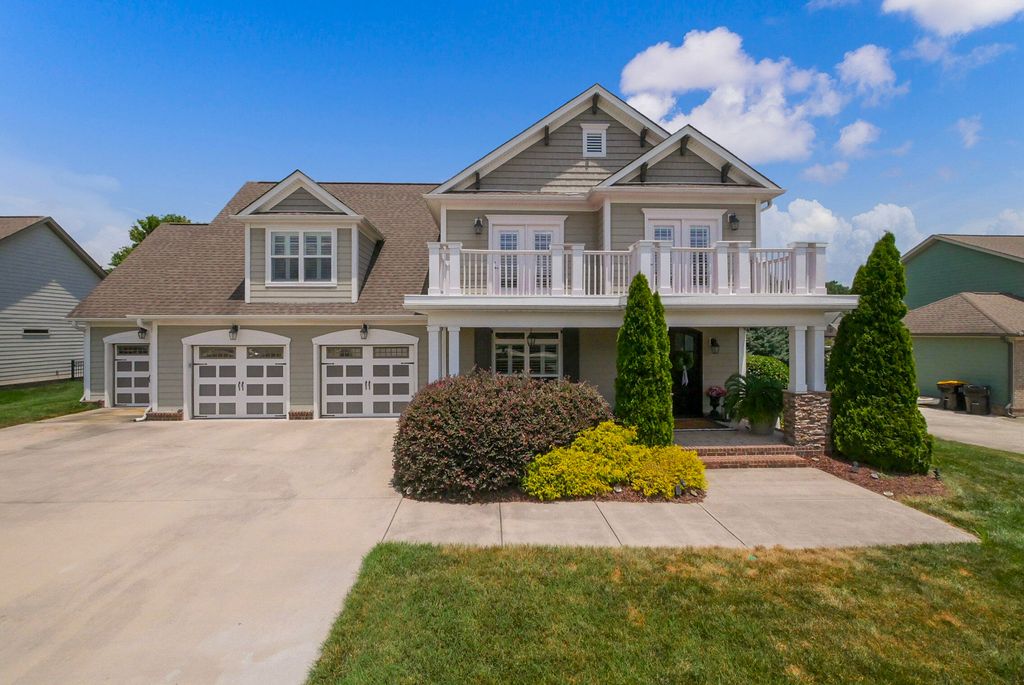 8127 Propeller Drive, Ooltewah, TN 37363