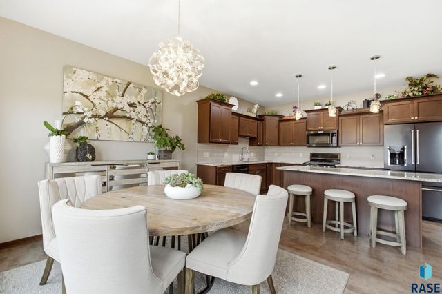 3619 S Infield Ave Avenue, Sioux Falls, SD 57110