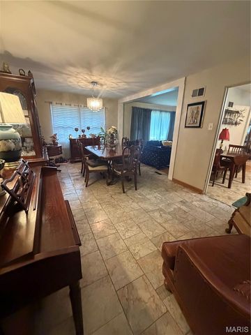 9908 Norbridge Lane, St Louis, MO 63137