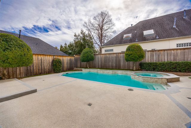 42 Masland Circle, Dallas, TX 75230