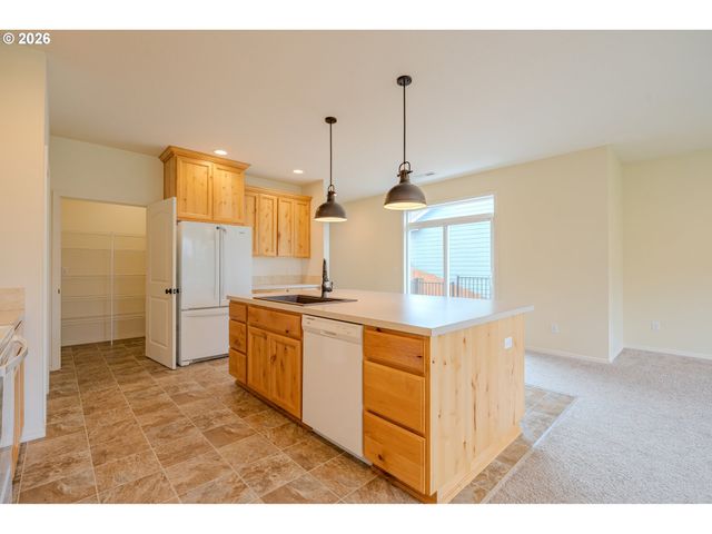 413 STONE Park, Kalama, WA 98625