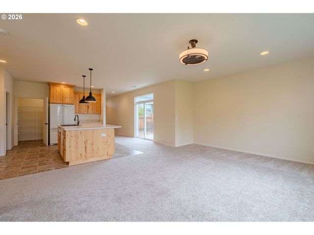 413 STONE Park, Kalama, WA 98625