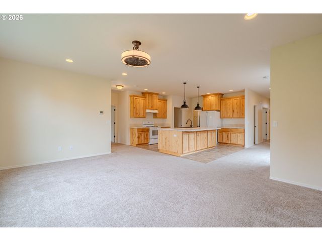 413 STONE Park, Kalama, WA 98625